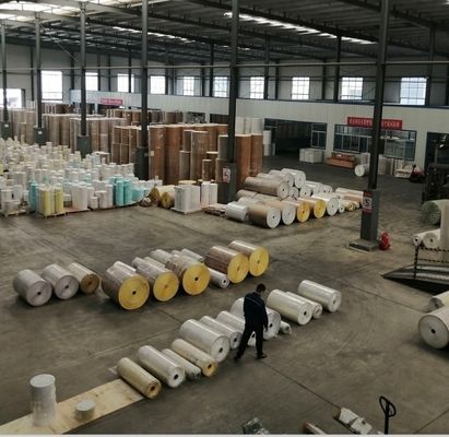 Односторонние клеевые наклейки на основе каучука с печатью
