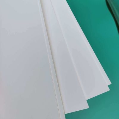 Листы белого искусственного картона с бумагой C2S Duplex Board