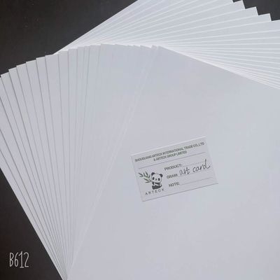 Карточка искусства NINGBO FOLD C2S изготовлена из деревянной целлюлозы с каолинитовым покрытием для высокого блеска