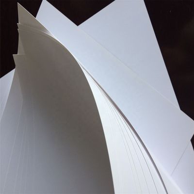 Оффсетное печать совместимая C2s 80gsm-250gsm художественная бумага Мат в реме пакет для покрытых